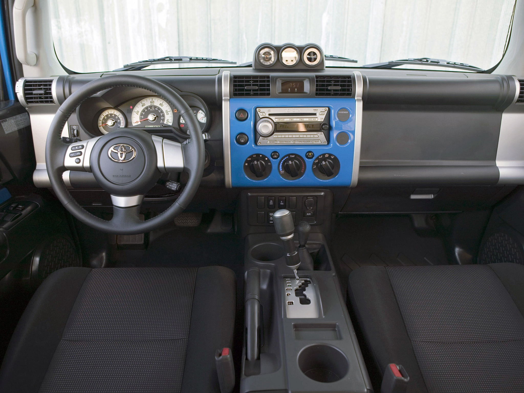 Тест-драйв Toyota FJ Cruiser от журнала Автоэлита